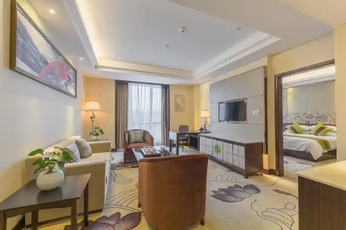 泰顺中益假日酒店