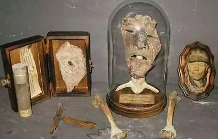 水牛比尔原型艾德·盖恩:肢解女性尸体做人皮制品(恐怖)