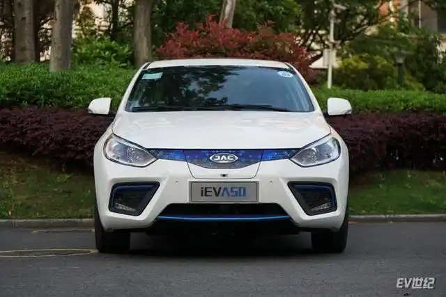 高续航还有大空间 试驾江淮iev a50纯电动车