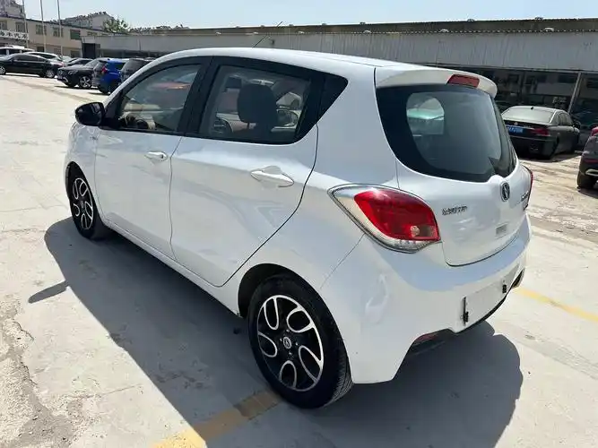 16年自动挡长安奔奔mini到店,新款1