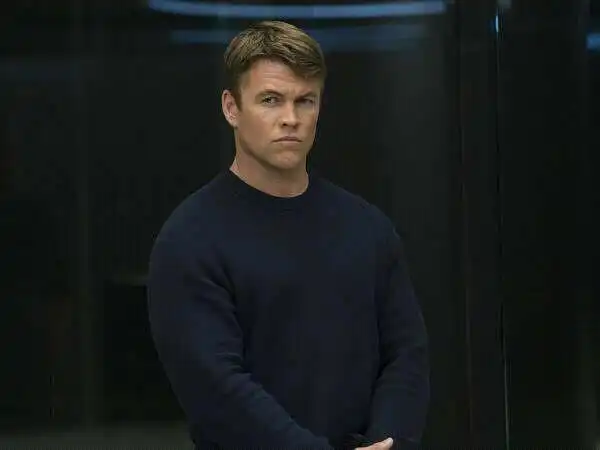 卢克·海姆斯沃斯 luke hemsworth的图片