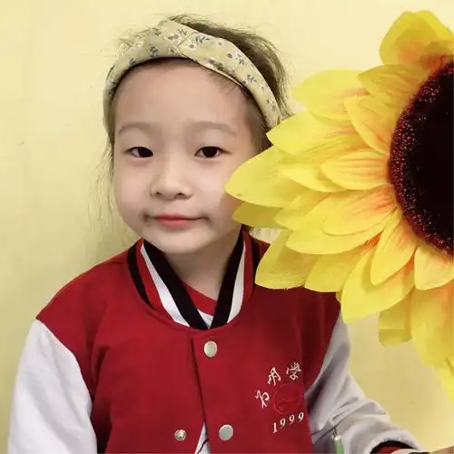 亲爱的孩子们,愿你们永远笔下有灵气,眼中有光,脸上有笑