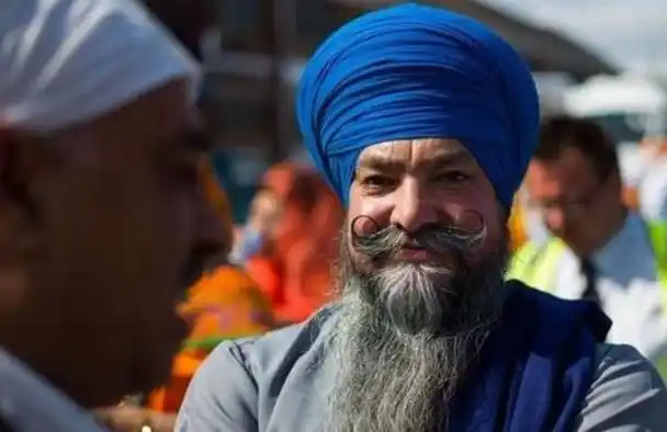 锡克印度人的头巾:信仰与传统的交融