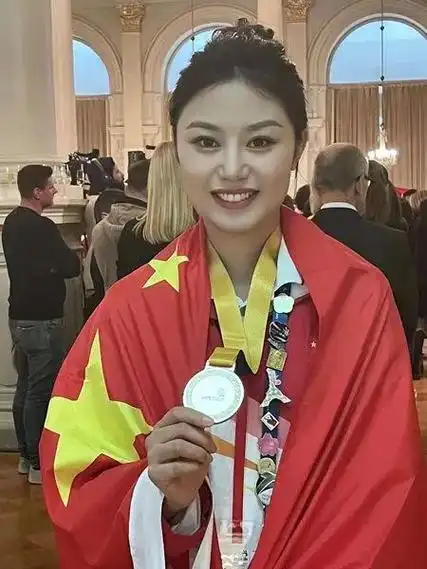 美容界世界冠军是来自职校的她