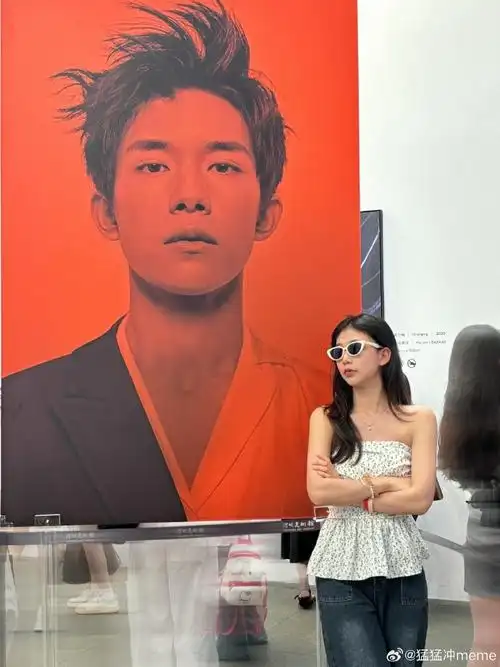 见"易"面@易烊千玺 #陈漫拍的易烊千玺##易烊千玺