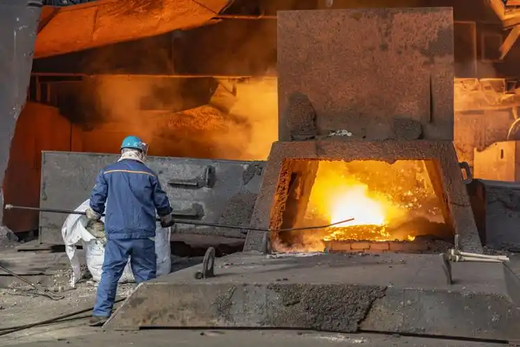 《炼钢人》组照