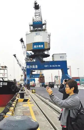 图为广州港南沙港区二期码头.