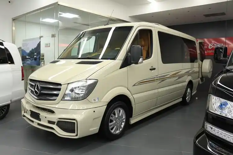 上海进口奔驰斯宾特平顶9座豪华商务车