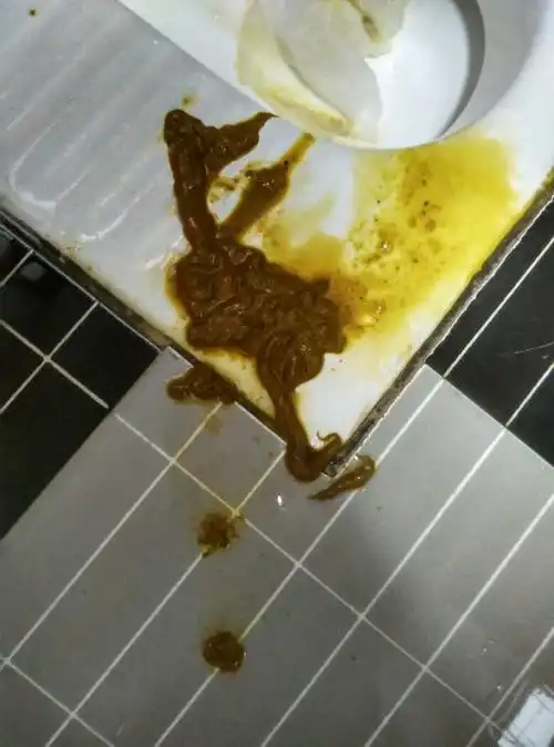 之前都是五天拉一次,这次逗他粑粑哭,纳闷啊