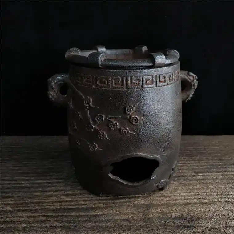 铸铁喜上枝头炭火炉,做工精细古朴厚重,采用古法工艺 - 抖音