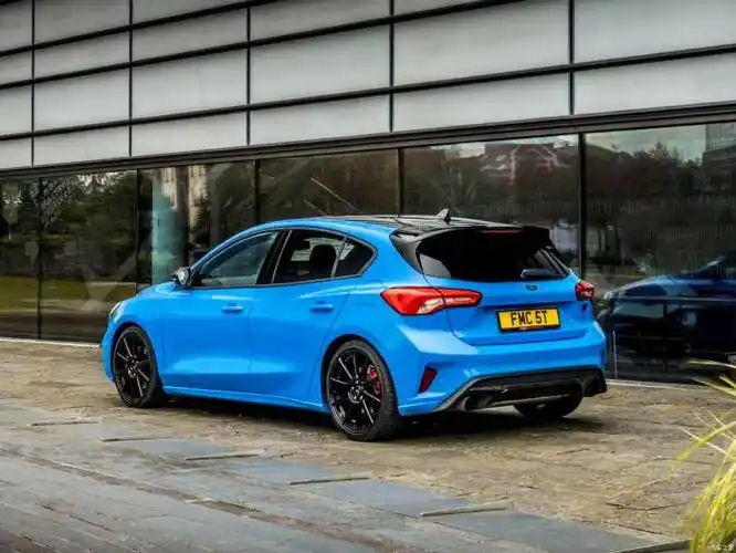 57秒破百福特福克斯st特别版车型官图