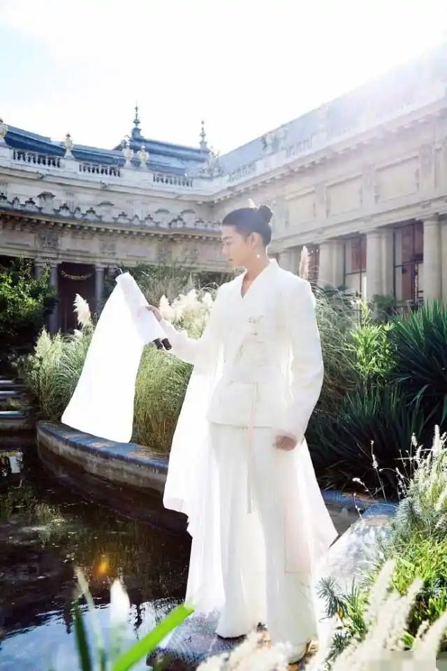 有种"意外"叫做霍尊的短发,本以为会很丑,谁知帅到没朋友!