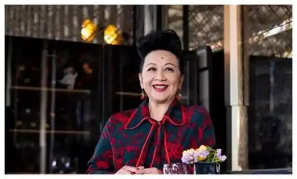 73岁薛家燕与小17岁男友恋情再起誓言不再步入婚姻生育