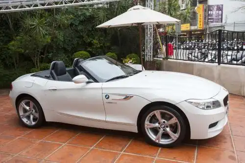 4座硬顶敞篷跑车都有哪几款