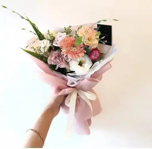 花艺赏析雅致韩式迷你小花束