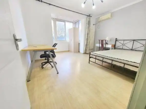 望京西地铁旁 银领国际 卧室的阳台 近梦秀广场 中福百货