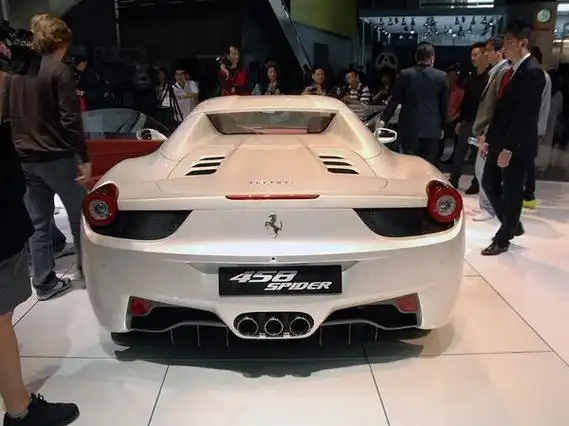 标志是一匹马的是什么车