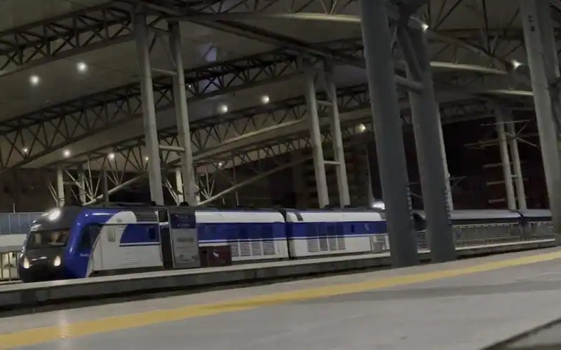 5.1 哈尔滨至北京z16进沈阳北站11站台