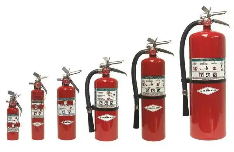 卤代烷灭火器灭火器筒体内装有水,筒里有一只二氧化碳气瓶.