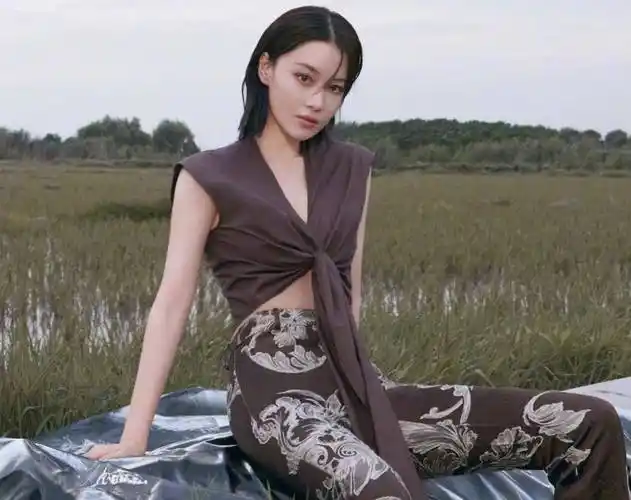 原创张馨予漂亮失败抱怨体重焦虑难怪女明星在节目上也要假吃