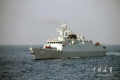 北海舰队056新护编队训练 隐身主炮开火