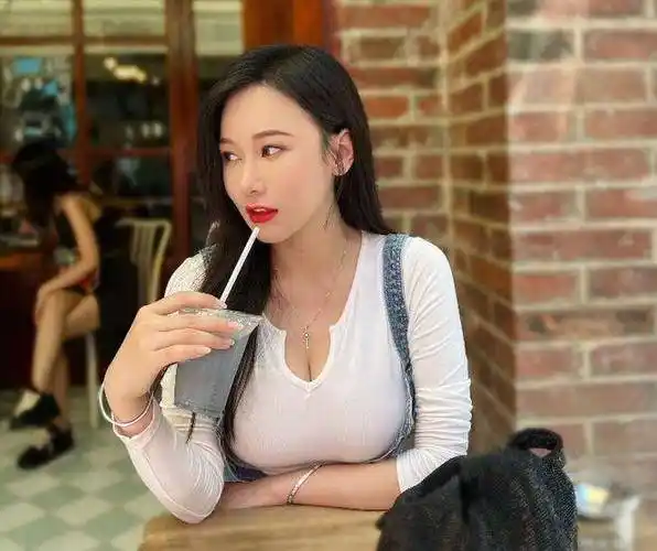 《七十二家房客》阿香判若两人,广东网友:不是一家