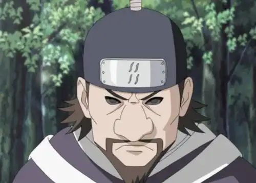 最后死在戴的手上牙在火影中传了三任,从林檎雨由利到黑锄雷牙,最后到