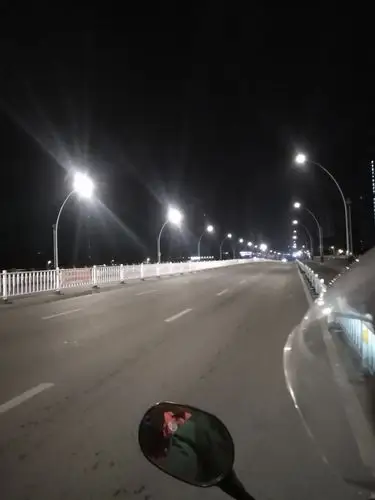 凌晨四点半的赣州,繁华都市的另一面——八(5)班 许俊浩