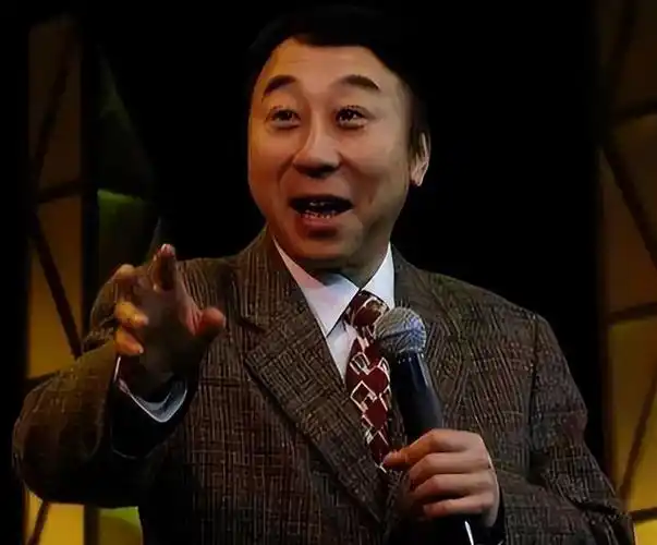 冯巩,这位相声大师,小品演员,段子手,简直是搞笑界的传奇人物.