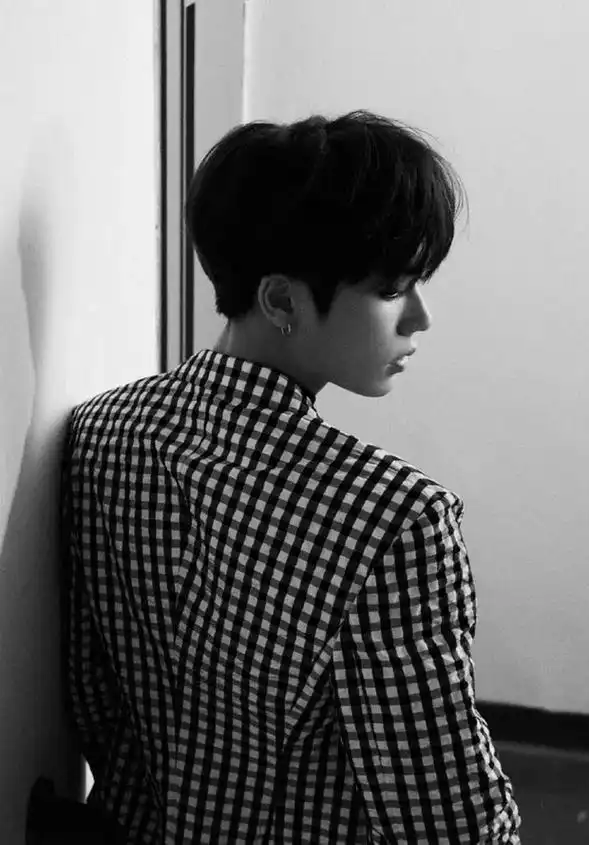 开心快乐有很多种,比如遇见了对的你…来组我橘宝的背影图,帅的 - 抖