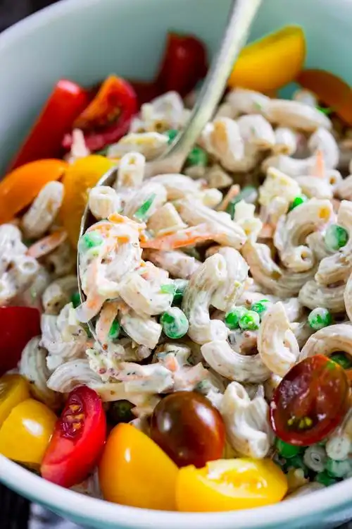 greek yogurt garden macaroni salad with cheddar