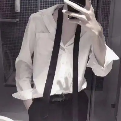 高清好看的半身衬衫控头像男生