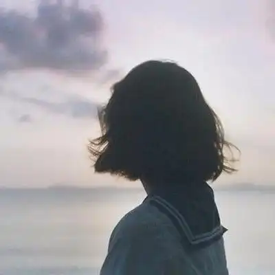 微信头像女小清新背影 高清好看的美女背影图片唯美清新_女生头像_美