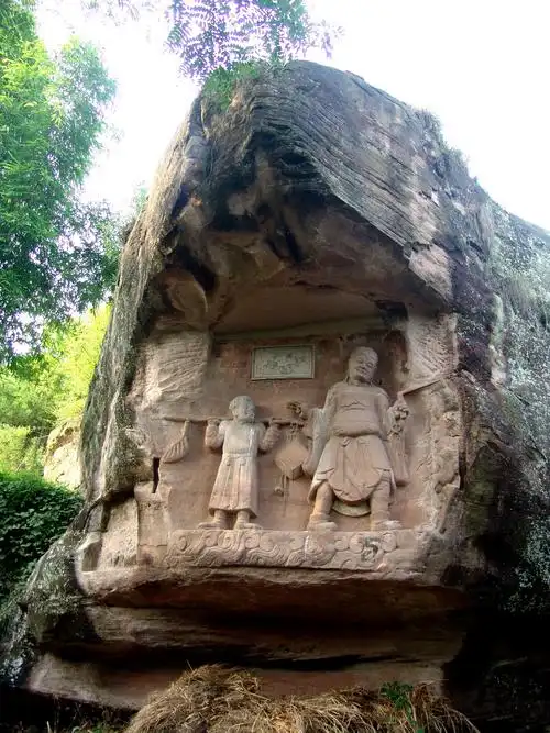 大足石刻石篆山景区暂未开放