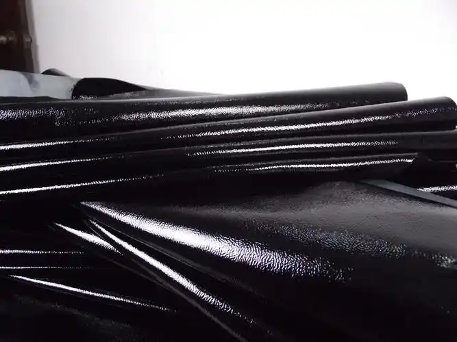 镜面牛皮|淋漆真皮|光面牛皮|广东真皮|东莞皮革市场|亮光皮料