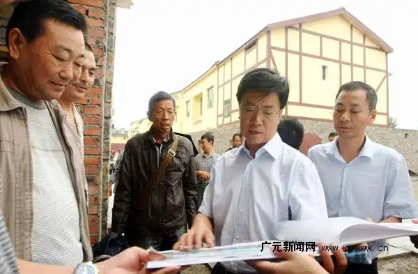 广元市委书记马华在利州区调研扶贫攻坚工作