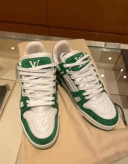 lv白绿trainer运动鞋22ss
