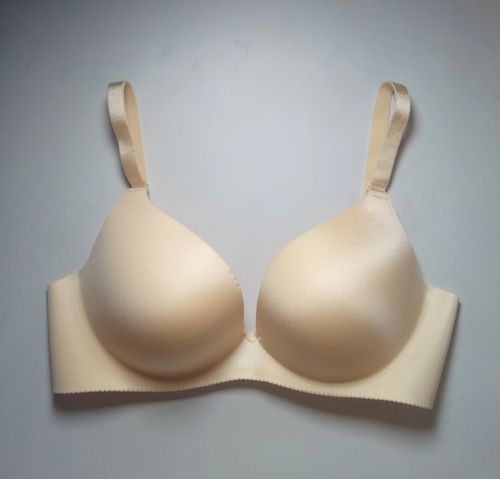 28303234bcdef黑色光面一片片式无痕无钢圈上薄下厚超文胸