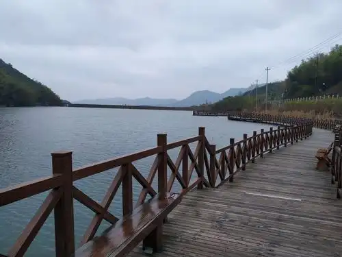 浙江长兴,霸王潭边