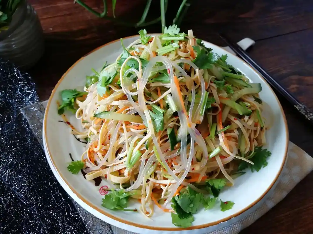 原创夏季最受欢迎10道凉拌菜做法都是家常菜比吃肉受欢迎