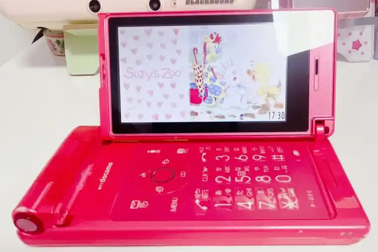 超级可爱日本翻盖手机可mp3可mp4