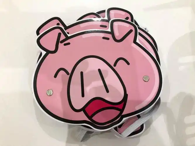 小学二年级三班张晨淼手工小制作三只小猪动物头饰 大灰狼儿童面具