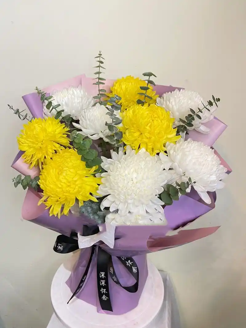 清明祭扫白菊花束