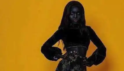 有很多人不惜采用各种方法来美白自己的皮肤.