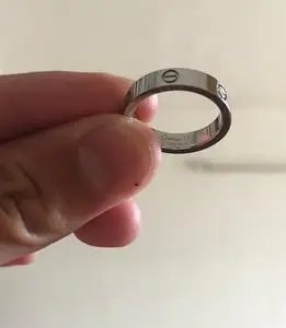 卡地亚戒指750leve52833a 租客走的时候留下的 喜