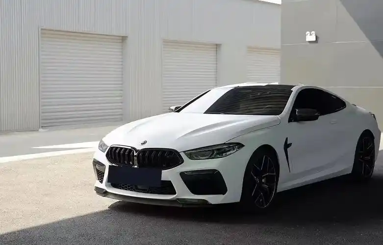 惊现双门宝马m8雷霆版带陶瓷刹车