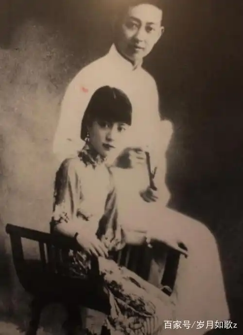 图片是孟小冬和梅兰芳.