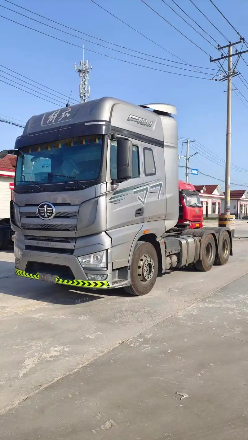 二手牵引车解放j7,550马力