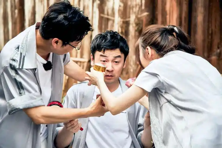 《极限挑战5》寻找"情绪"水源 迪丽热巴"惹哭"雷佳音