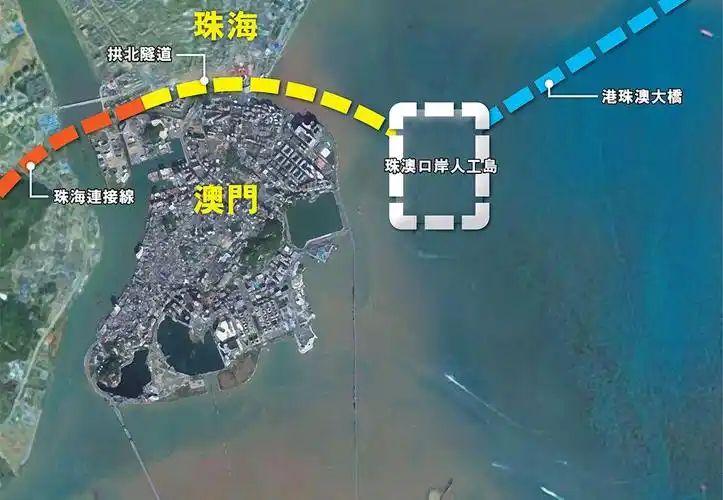 港珠澳大桥拱北隧道昨贯通